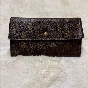 Louis Vuitton Monogram Trifold Wallet